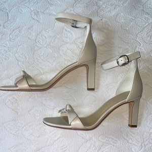 Strappy Marc Fisher Bone Dalli Heels